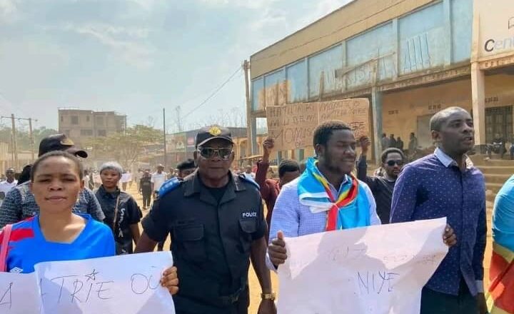 Beni/Marche de soutien aux FARDC et Wazalendo : Que retenir de la présence des autorités de l’état de siège aux côtés de la population ?