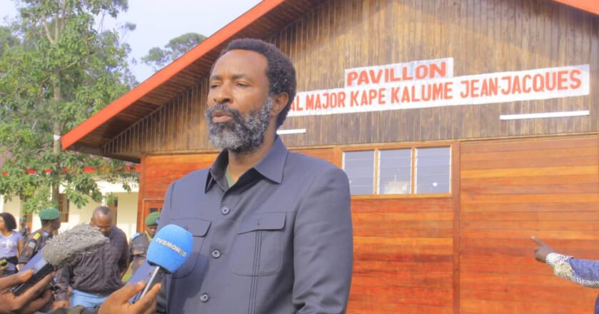 Guerre du M23 : « Nous voulons imposer la paix par la force », déclare le député Crispin Mbindule Mitono