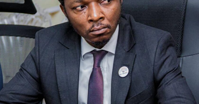 Fin de la polémique autour du marché de Bulongo : l’État tranche en faveur de la population grâce au lobbying du Député national Élie Vaghumawa