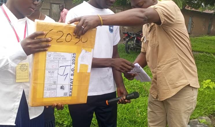 Ruwenzori–Éducation : Au total, 2 066 candidats finalistes prennent part aux épreuves de l’examen d’État à Bulongo