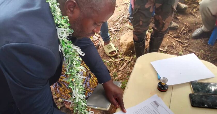 Beni : Kyuma Tepeyani Joël officiellement installé comme nouveau chef notable de la notabilité Bapakombe-Byandibyasiye