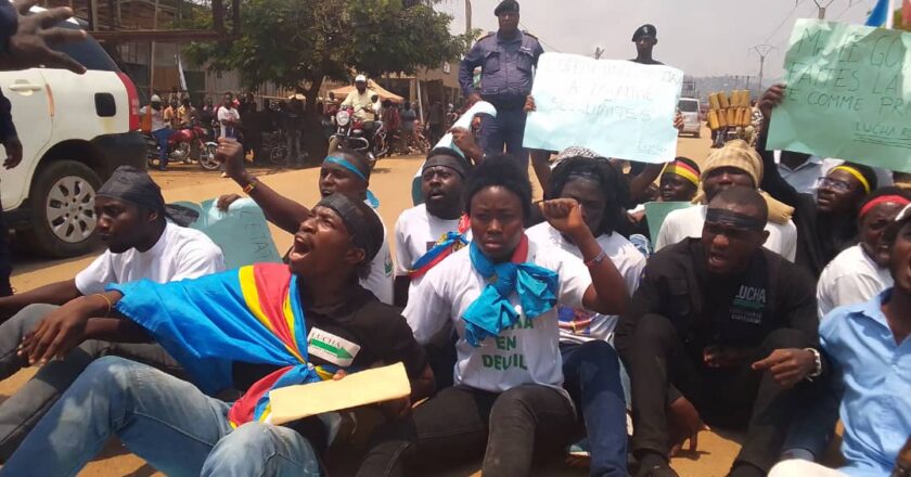 Beni/Manifestation de la LUCHA : une dizaine de militants stoppés par la police au rond-point Enra