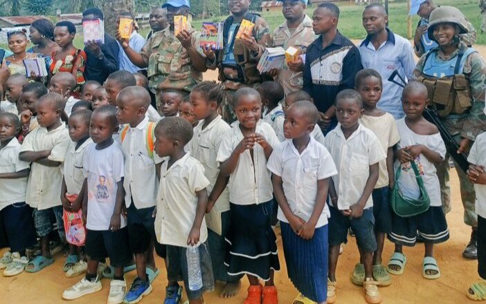 Beni : La MONUSCO Offre des Fournitures Scolaires aux Écoliers d&rsquo;une École d&rsquo;Eringeti