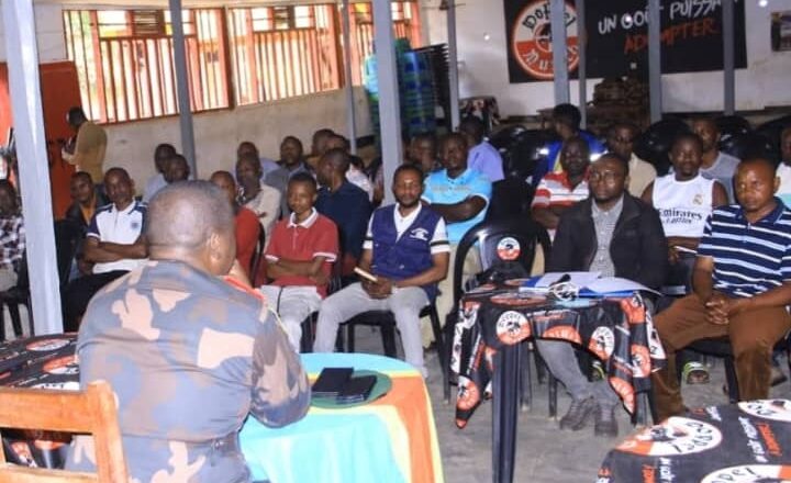 Nord-Kivu : échanges sans tabou entre le commandant du secteur Sokola 1 et la population de Baswagha/Madiwe