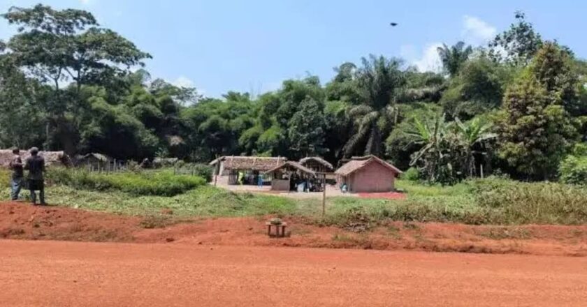 Ituri : Babesua incendié par les ADF, la société civile alerte sur l’insécurité grandissante