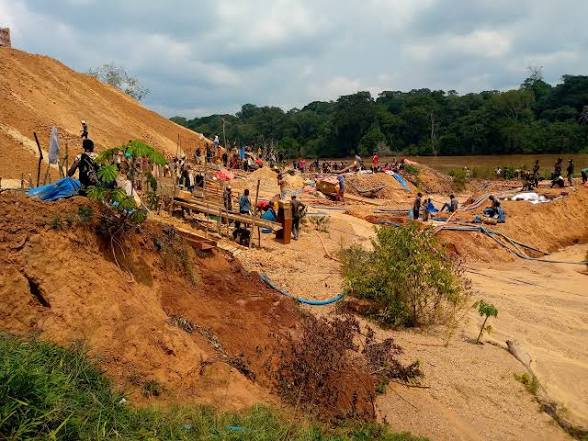 Ituri : des attaques signalées contre les sites miniers de Muchacha et Mavuvu à Mambasa