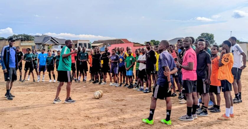 Football : des arbitres en formation pour la classe fédérale à Beni