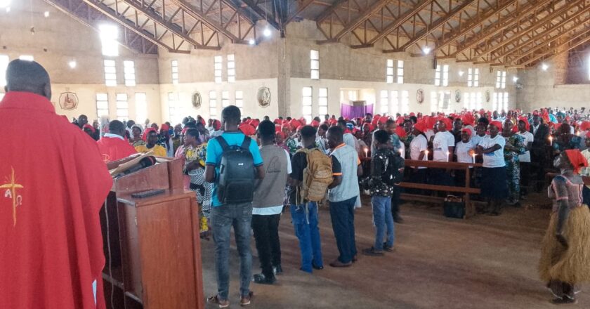 Lubero : 365 fidèles reçoivent le sacrement de confirmation dans le doyenné de Manguredjipa, l’Église appelle au retour des déplacés
